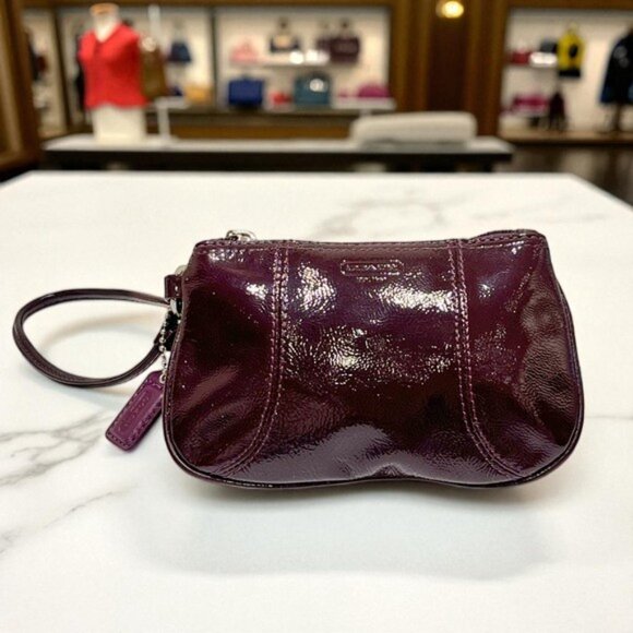 Coach V2K VINTAGE Plum Patent Wristlet - Picture 3 of 13